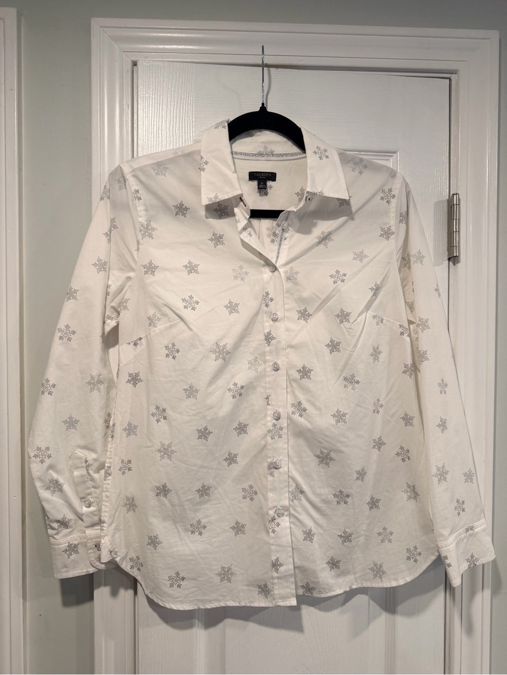 Talbots Size SP 100% Cotton Snowflake Metallic Print Button Front Holiday Shirt